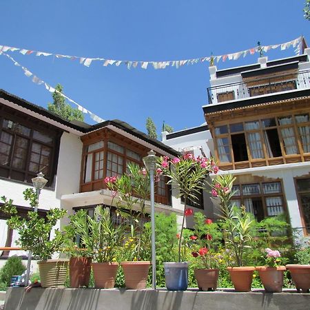 Ashoka Ladakh Hotel Leh Exterior foto