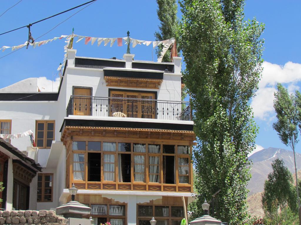 Ashoka Ladakh Hotel Leh Exterior foto
