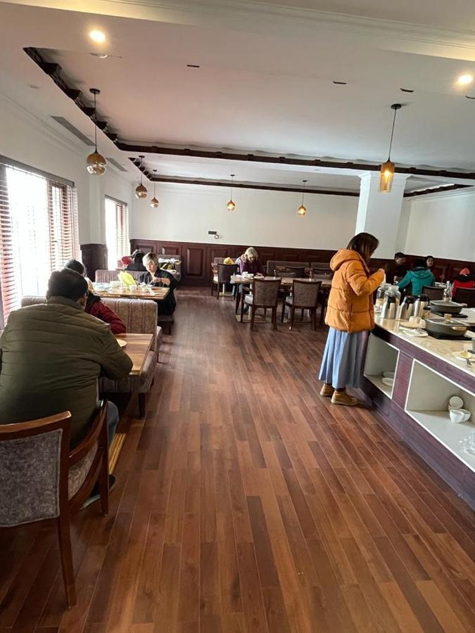 Ashoka Ladakh Hotel Leh Exterior foto