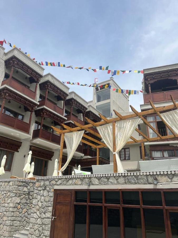 Ashoka Ladakh Hotel Leh Exterior foto