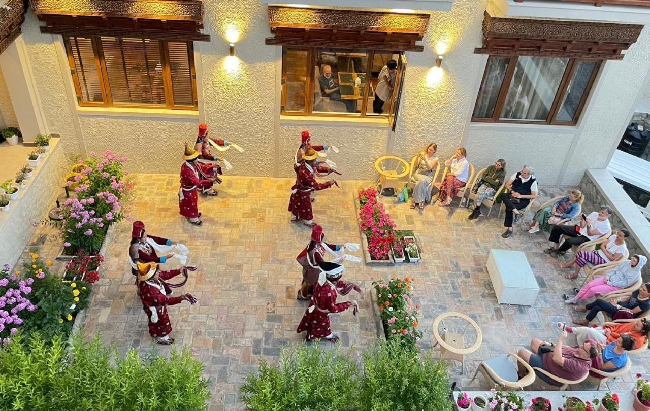 Ashoka Ladakh Hotel Leh Exterior foto