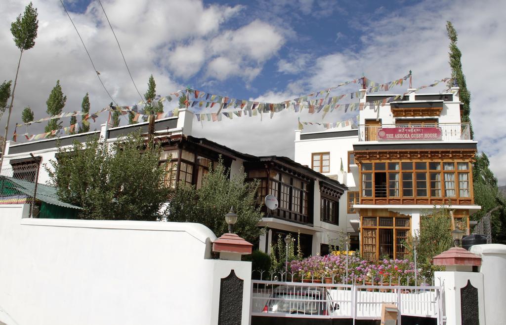 Ashoka Ladakh Hotel Leh Exterior foto