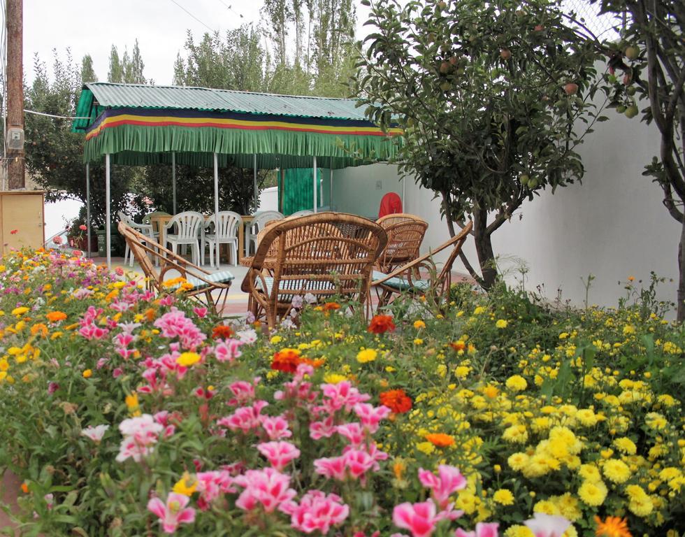 Ashoka Ladakh Hotel Leh Exterior foto